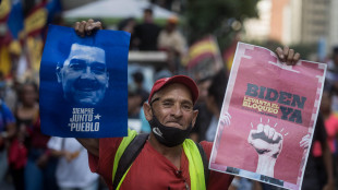 Maduro aumenta il salario minimo in Venezuela, 'merito il Nobel'