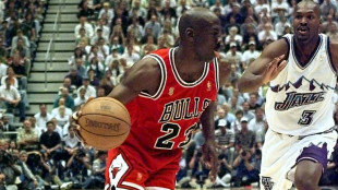 Sechs Basketballschuhe von Michael Jordan für acht Millionen Dollar versteigert