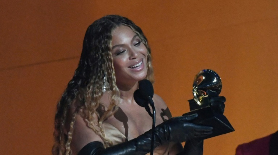 Beyoncé lidera a corrida pelo Grammy com 11 indicações