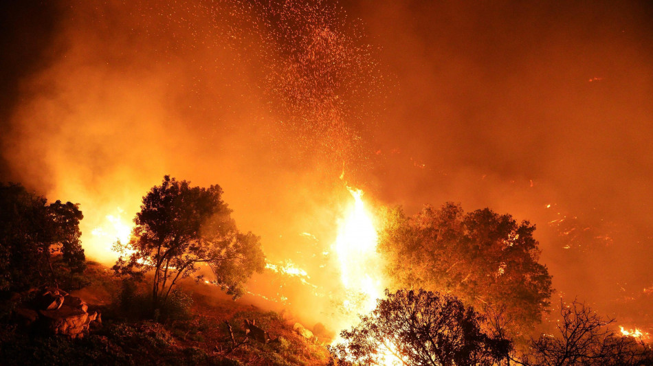 Gli incendi della California visti dallo spazio