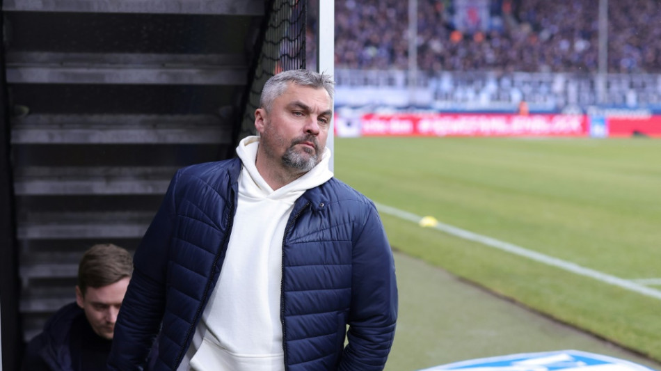 Schalke gibt Rote Laterne an Bochum ab