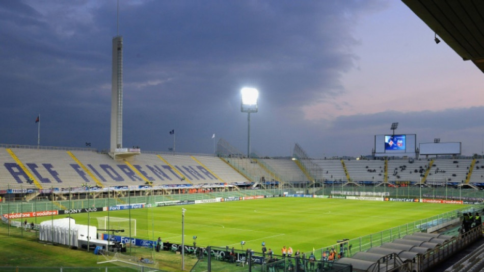 Fiorentina é condenada a fazer jogo com portões fechados por cânticos racistas