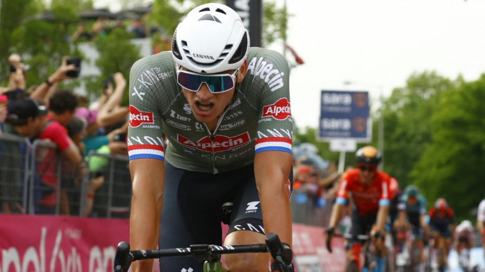 Niederländer van der Poel gewinnt Giro-Auftakt