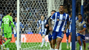 Com gol no fim, Porto vence Arsenal (1-0) na ida das oitavas da Champiopns