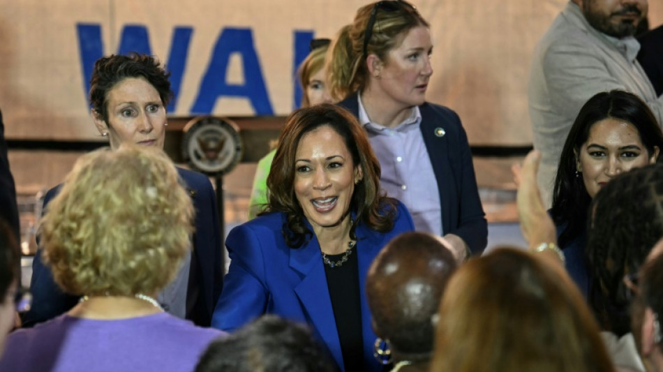 Avant la convention démocrate, Kamala Harris laboure le terrain