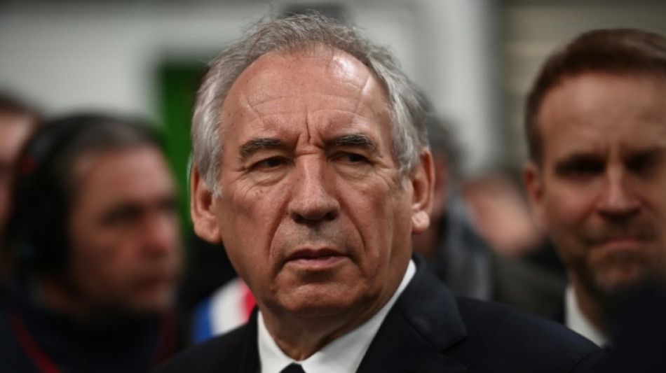 Retraites: Bayrou redit sa confiance envers la démocratie sociale mais ferme la porte aux 62 ans