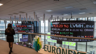 Borsa: Europa in ordine sparso con Wall Street, Milano -0,1%