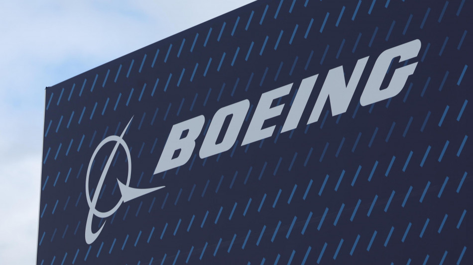 Boeing, rosso per 6,17 miliardi, 'serve un cambio culturale'