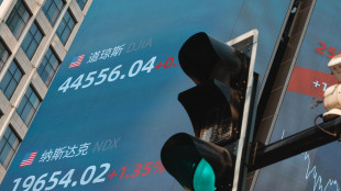 Borsa: Shanghai apre a -0,50%, Shenzhen a -0,84%