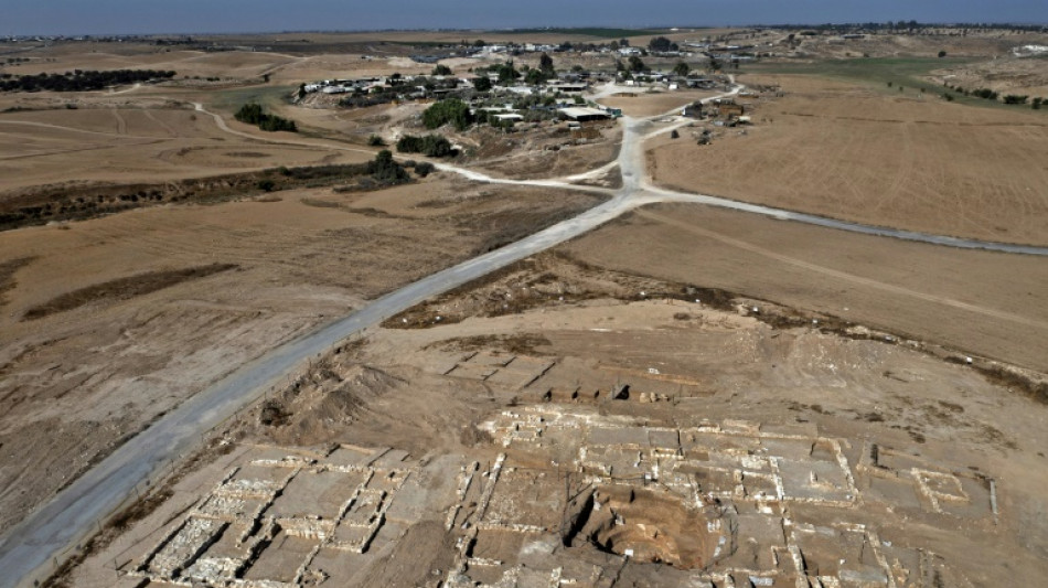 Israel unveils 1,200 year-old desert mansion