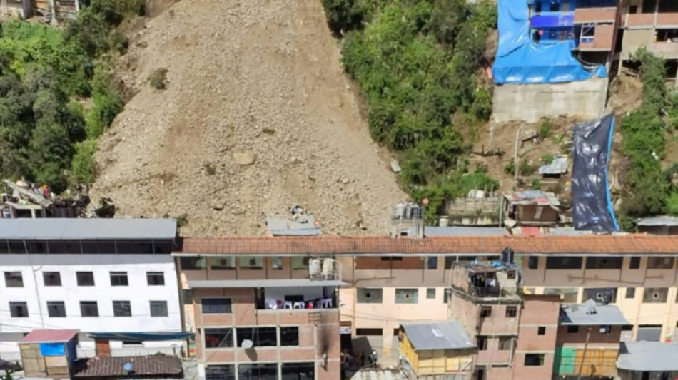 Glissement de terrain au Pérou: 2 corps retrouvés, encore 6 disparus