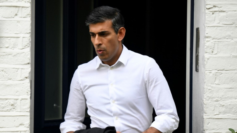 Royaume-Uni: Rishi Sunak officiellement candidat à Downing Street