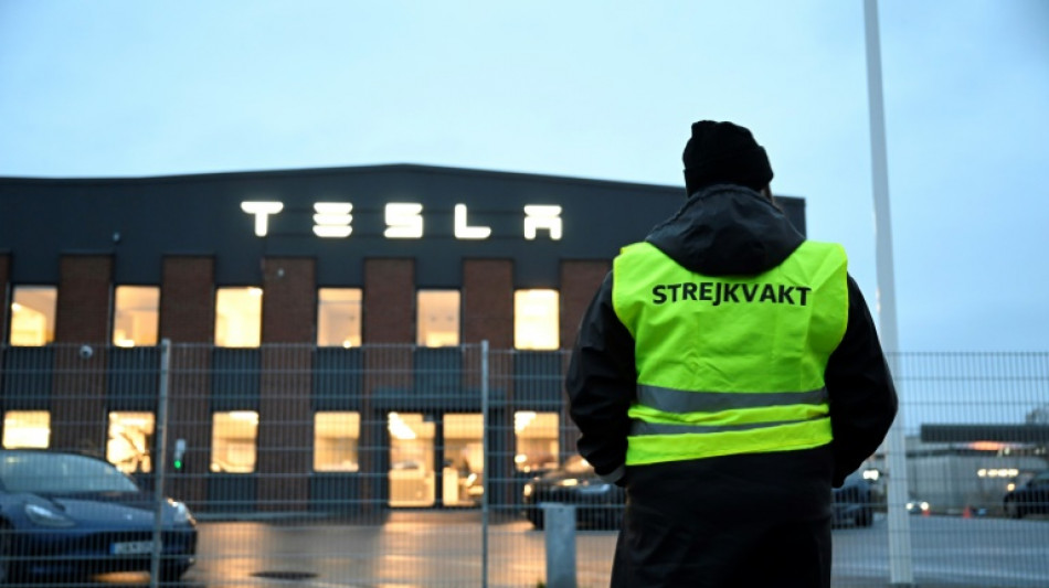 Forderung nach Tarifvertrag: Etwa 130 Tesla-Beschäftigte in Schweden streiken 