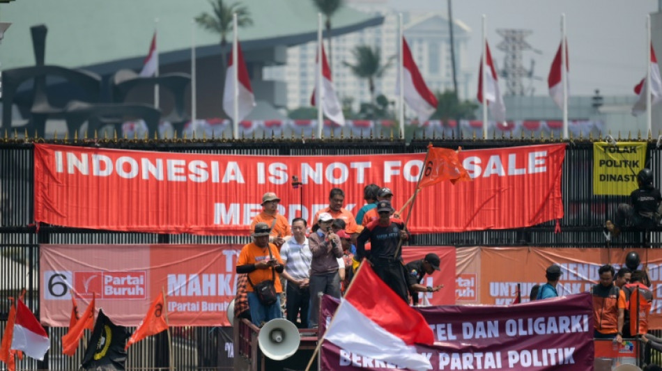 Indonesians protesting election law changes clash with police