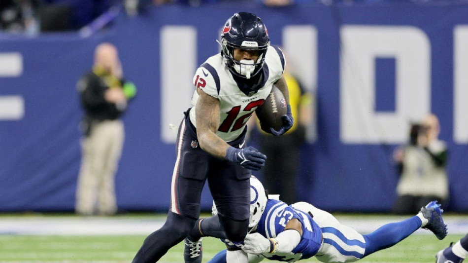 Texans receiver Collins, Pats' safety Peppers out for NFL clash