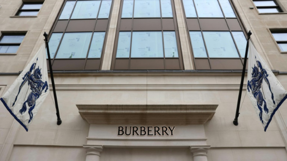 Burberry tente un retour aux sources pour éviter la catastrophe