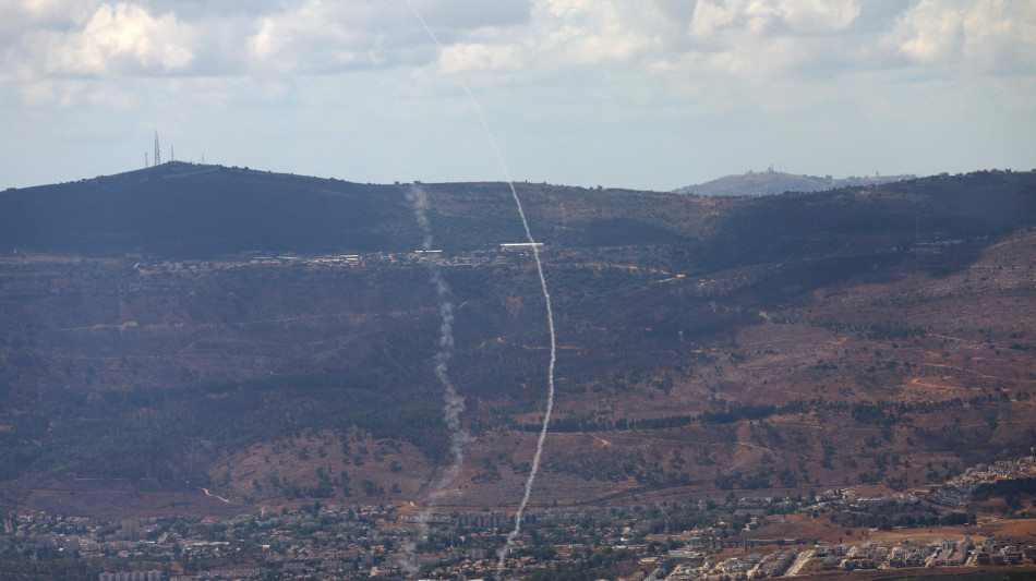 Idf, 'pronti a cambiare situazione al confine con Libano'