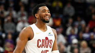 Cavs snap four-game NBA skid by beating Jazz as Pistons win