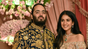 Wedding party resumes for son of Asia's richest man