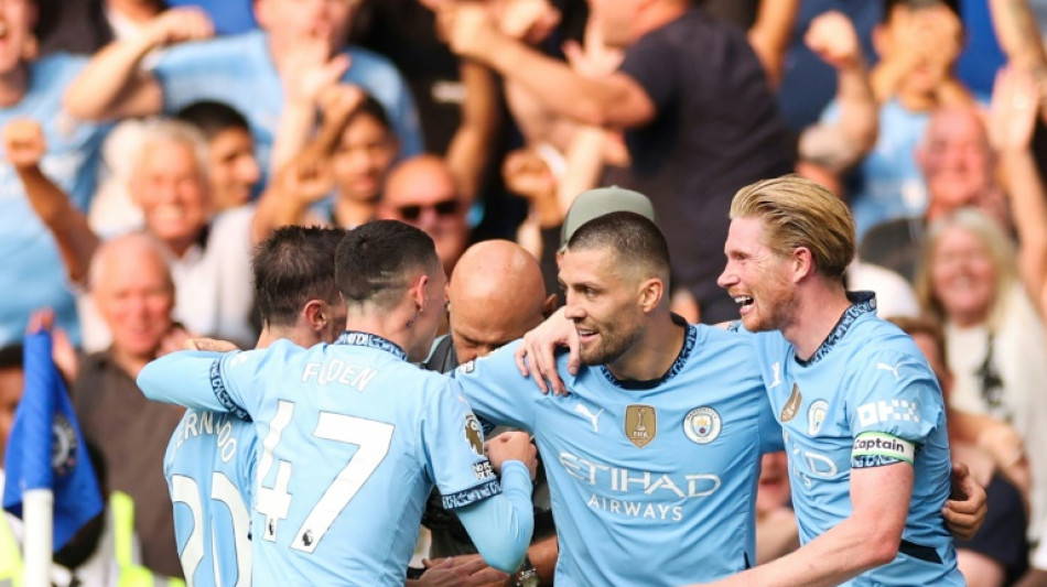 Man City beat Chelsea to start Premier League title defence