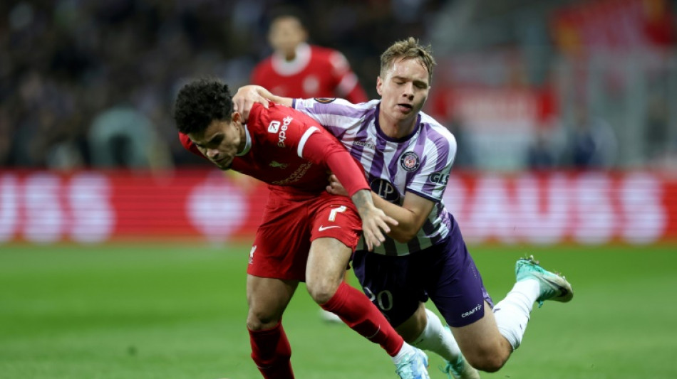 Liverpool perde na visita ao Toulouse (3-2) mas segue líder do Grupo E da Liga Europa