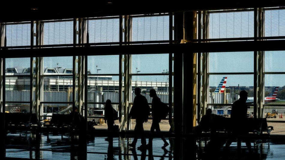 Aerolíneas de EEUU eliminan el uso obligatorio de mascarilla