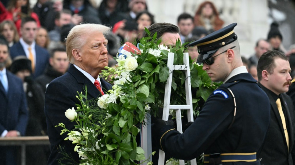 Trump legt auf Nationalfriedhof Arlington Kranz nieder