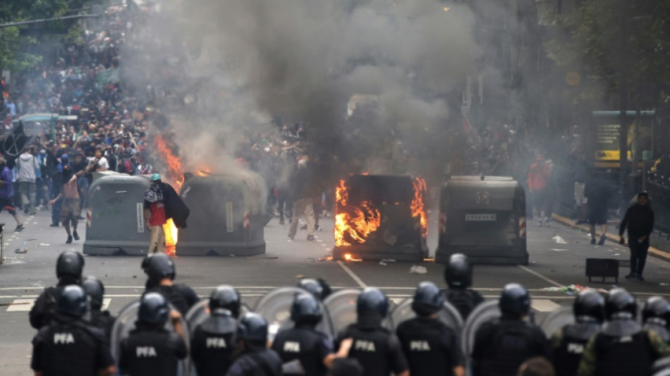 Un periodista en estado crítico por la represión policial en una protesta en Argentina