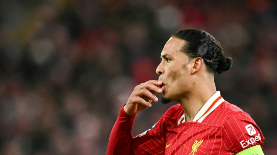 Van Dijk won't 'panic' over Liverpool future