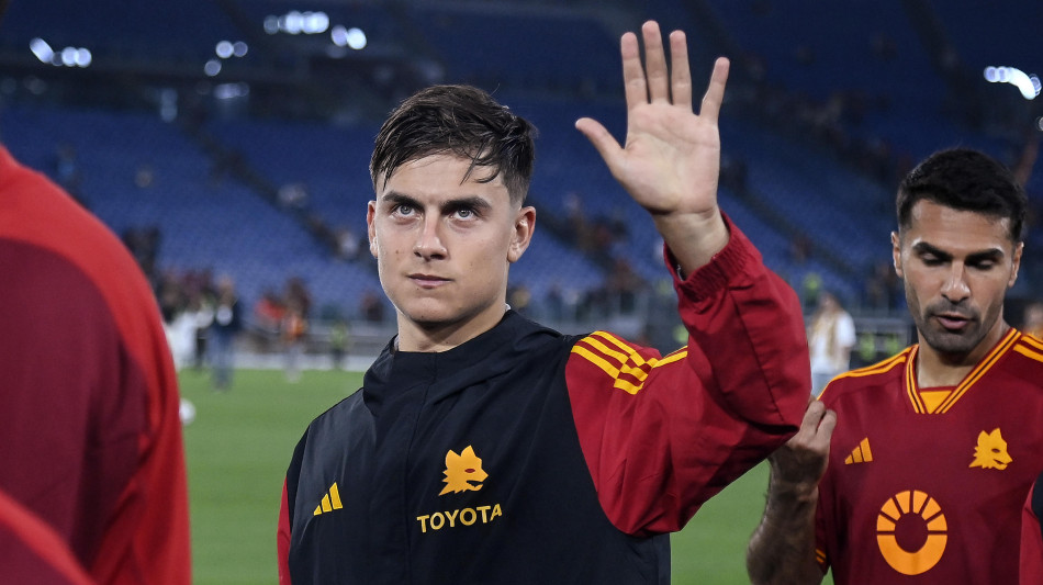 Roma: esultanza social per Dybala, l'argentino a Trigoria