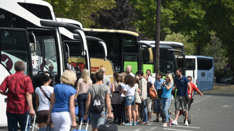 Les gares routières françaises, fardeau des "cars Macron"