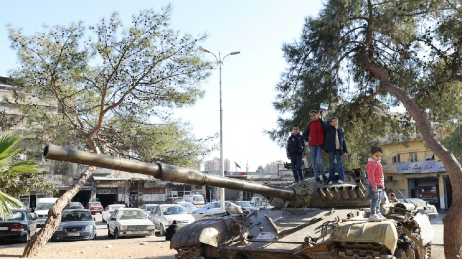 Manifestations de milliers de Syriens issus de la minorité alaouite d'Assad