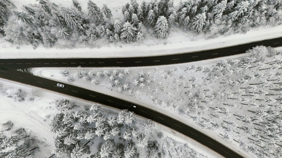 Winterchaos: Airport München nimmt Betrieb wieder auf - Zugverkehr weiter eingeschränkt