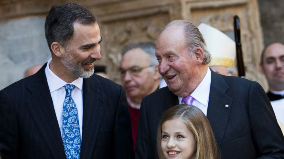 Brief trip home by Spain's exiled ex-king raises hackles