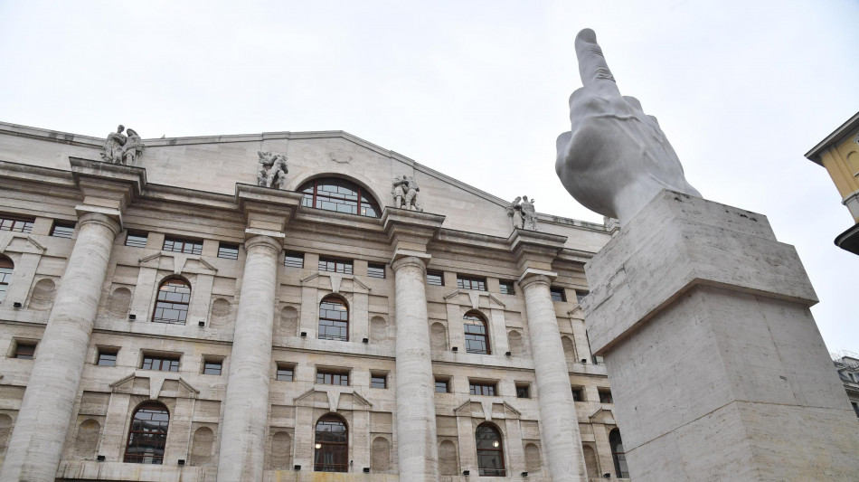 Borsa: Milano chiude in rialzo, supera 39 mila punti (+1,3%)