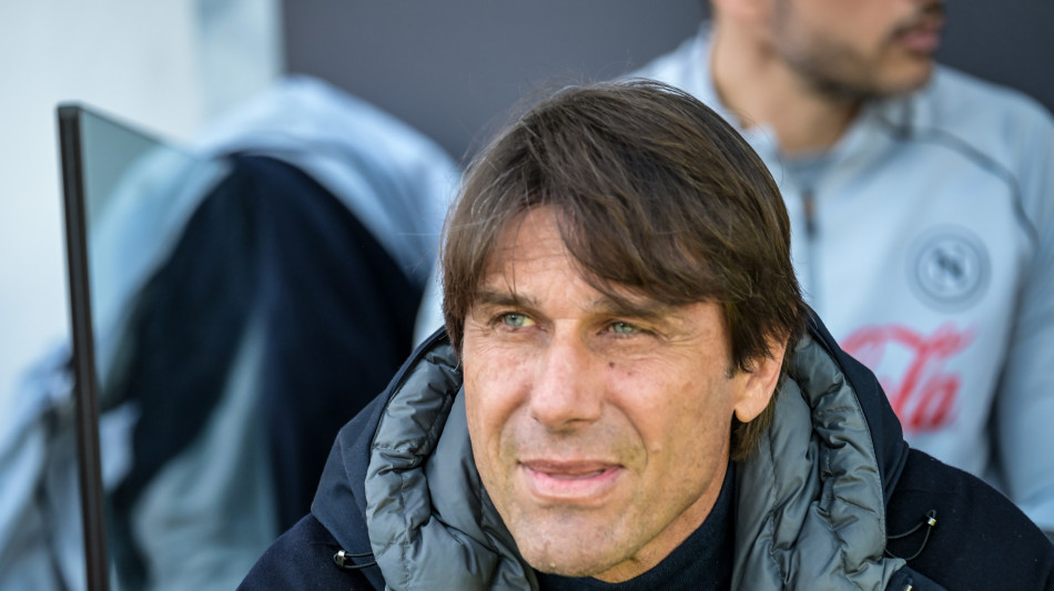 Calcio: Conte, mai staccare il cervello, rischiato sconfitta