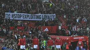 Man Utd defy fan groups with five percent season ticket rise