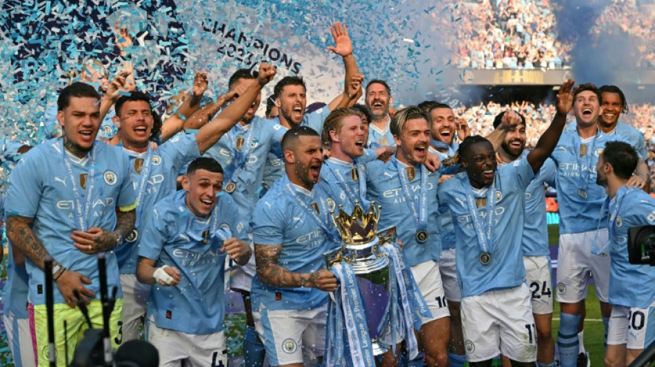 Manchester City faz história com tetra e chega ao 10º título do campeonato inglês