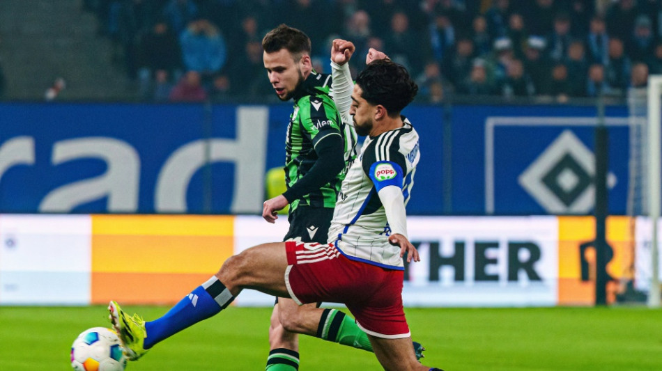 Fast-Abbruch: Fanproteste bei HSV-Niederlage gegen Hannover