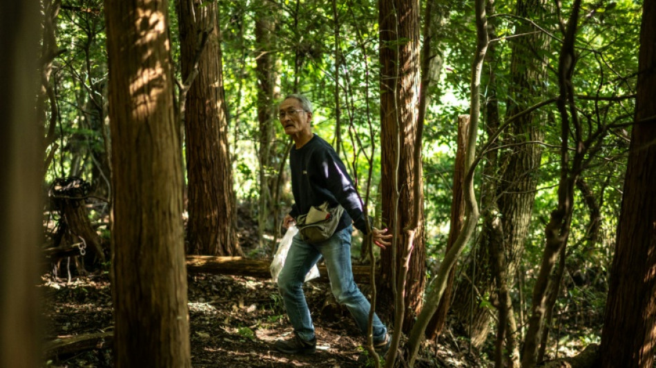 Le "maître des excréments" japonais fier de nourrir directement Dame nature