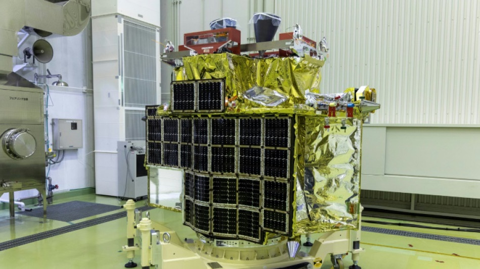 Japan moon lander enters lunar orbit