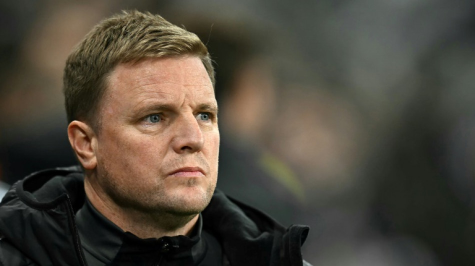 Howe battles to lift mood as Newcastle struggle to compete