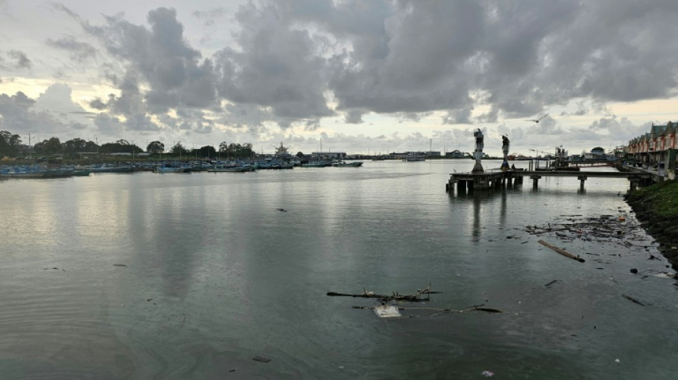 Derrame de petróleo en Ecuador deja al menos 15.000 afectados