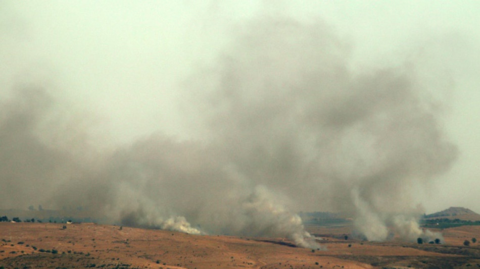 Hezbolá ataca Israel con cientos de cohetes mientras siguen los bombardeos en Gaza