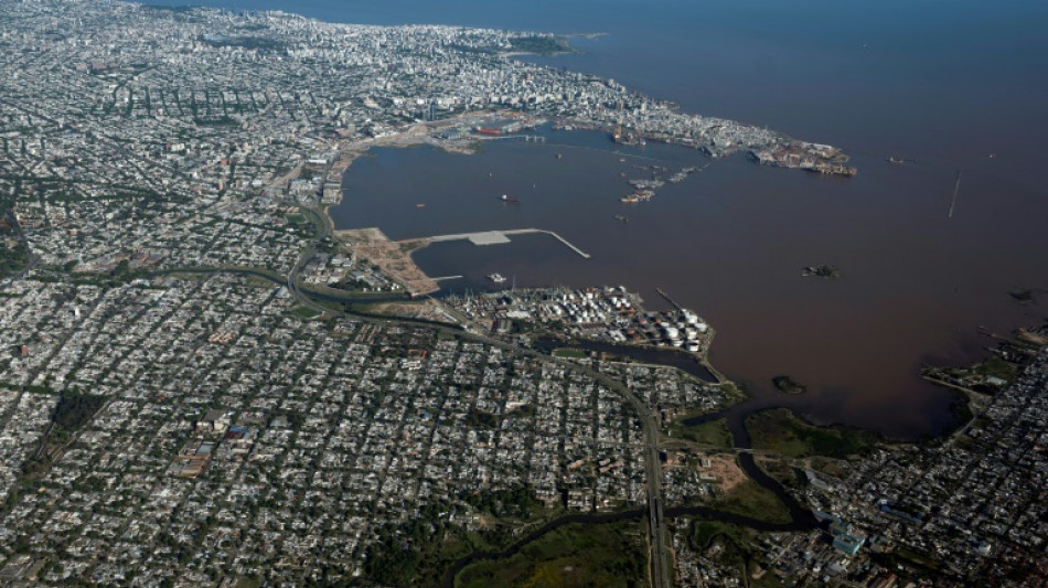 Uruguai recebe aval da Argentina para ampliar dragagem do porto de Montevidéu