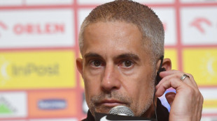 Calcio: Sylvinho rinnova con la Nazionale albanese