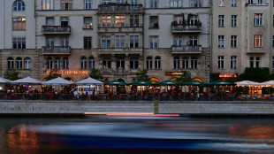 Umsatz in der Gastronomie weiter deutlich unter Vorkrisenniveau