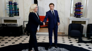 Macron struggles to find compromise in France impasse