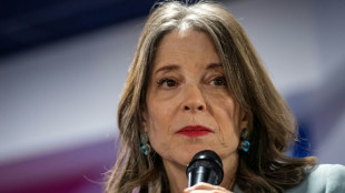 Autora de autoajuda Marianne Williamson encerra campanha à presidência dos EUA