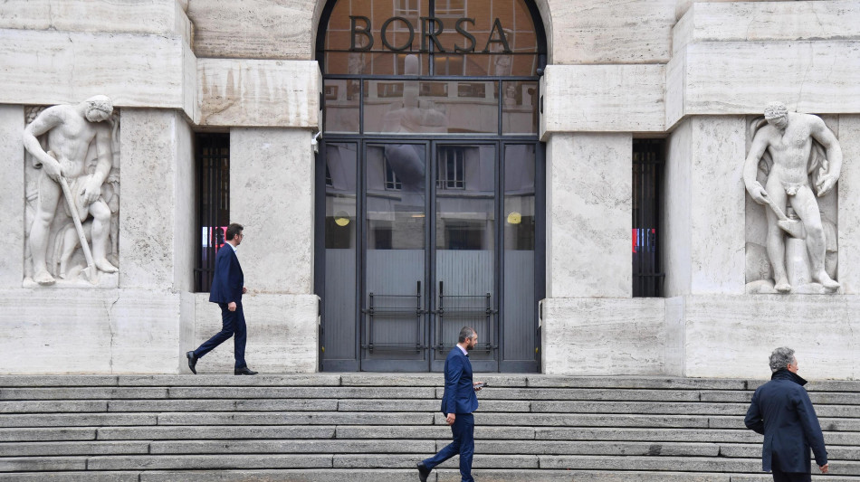 Borsa: Milano chiude in calo, Ftse Mib -1,28%